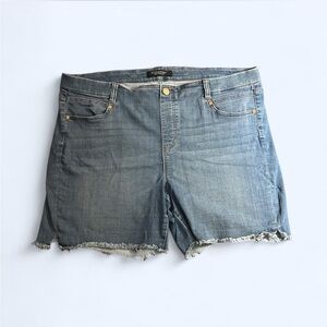 Liverpool Los Angeles Blue Denim Short with frayed hem